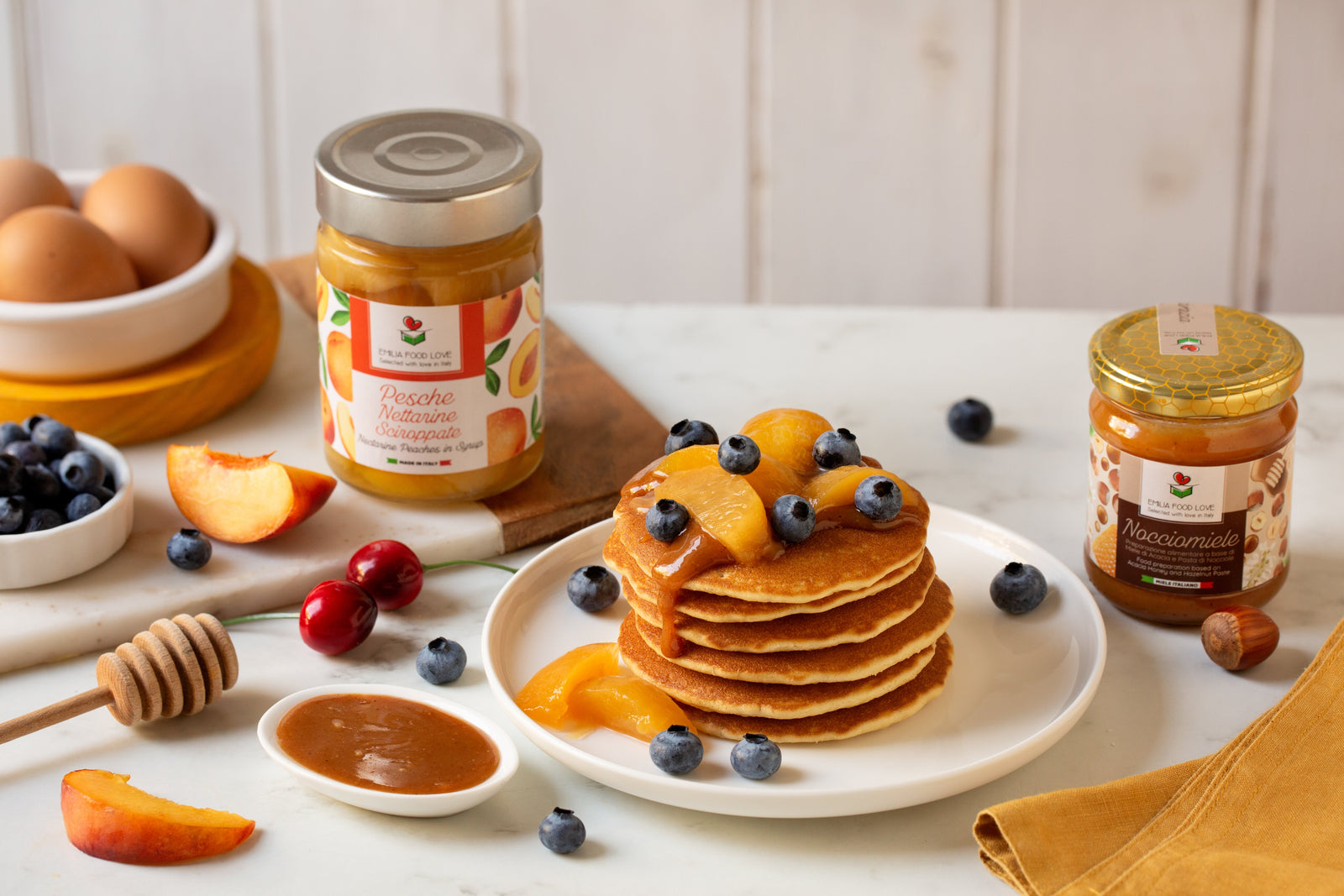 PANCAKES with Nectarines in Syrup and Nocciomiele